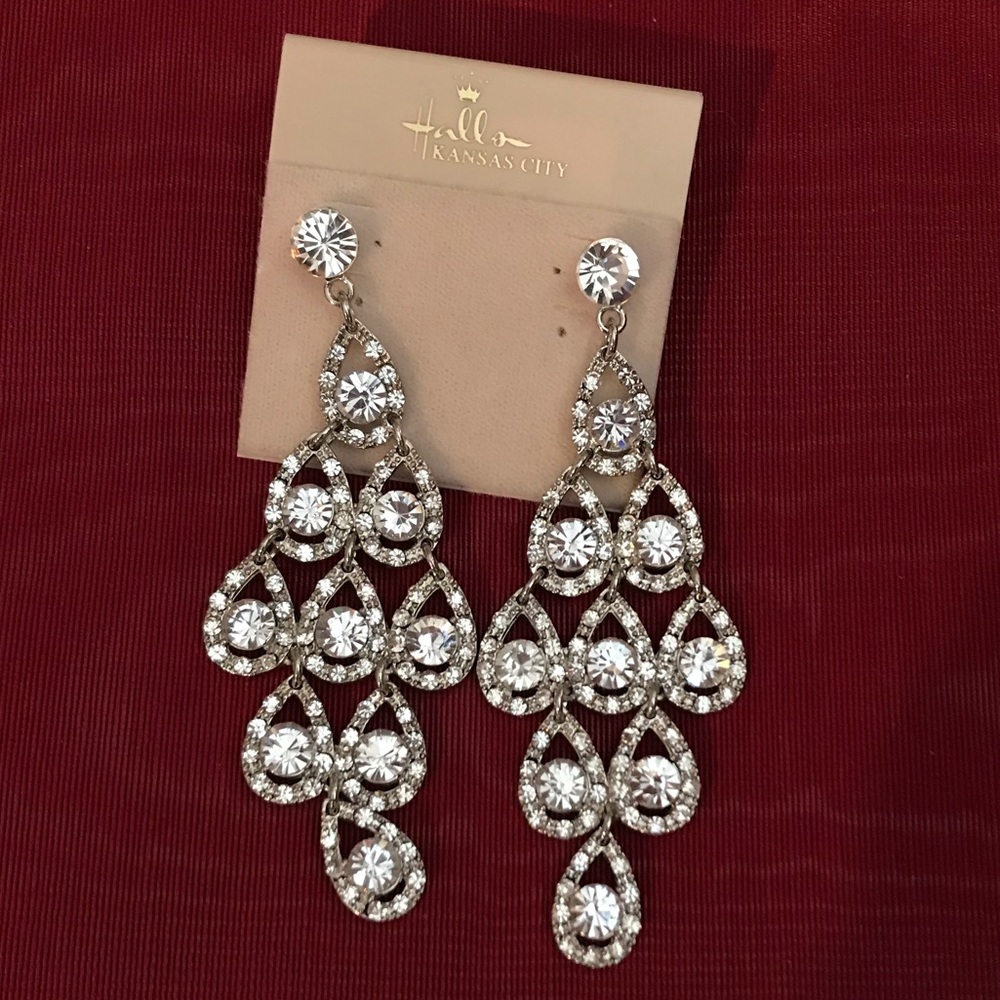 Chandelier earrings NWT
